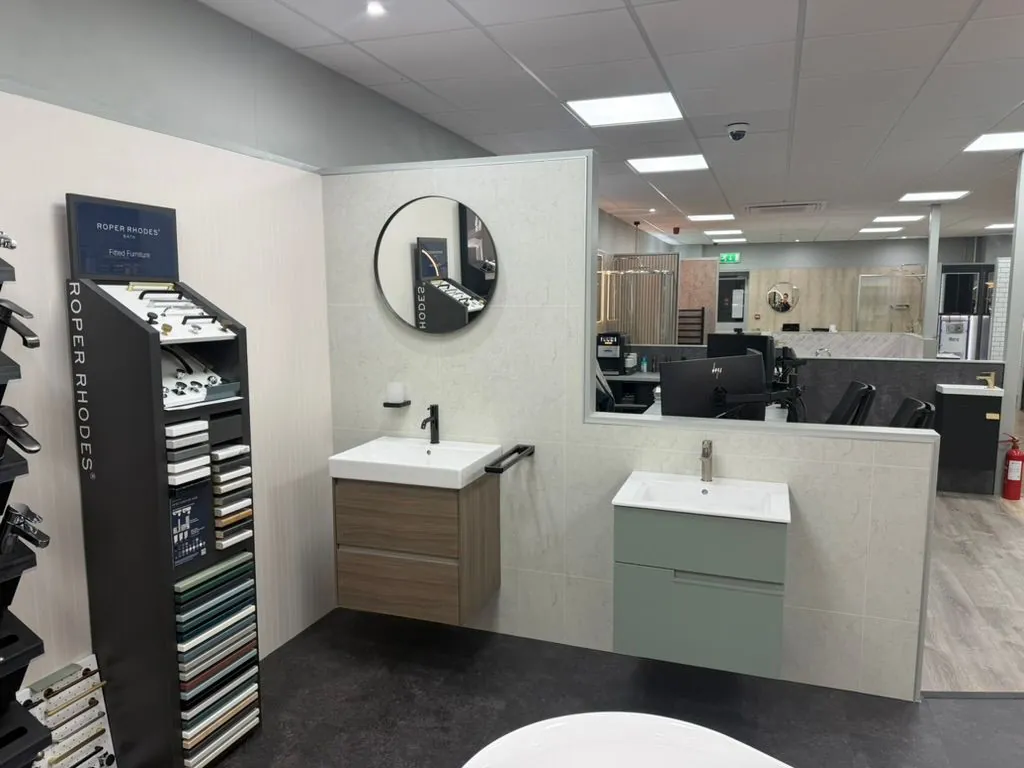 Full showroom refit in Solihull by Warm-Wise | photo 2