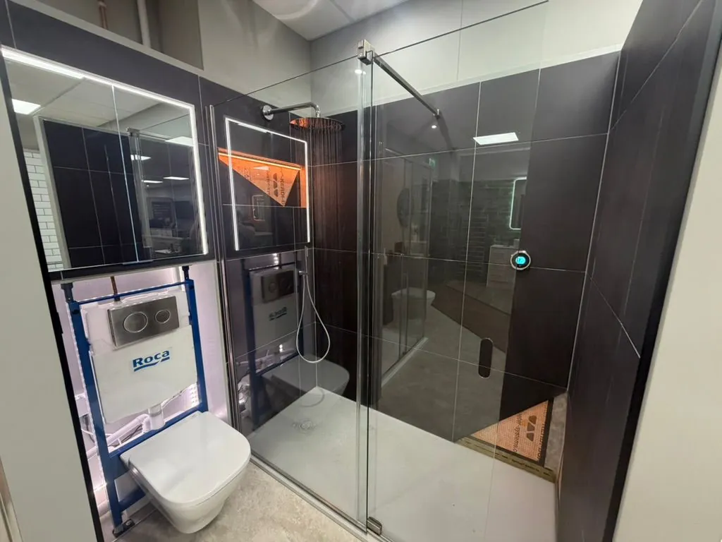 Full showroom refit in Solihull by Warm-Wise | photo 9